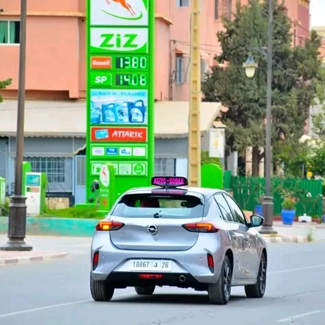 Notre Auto-École - Leçon de conduite réussie